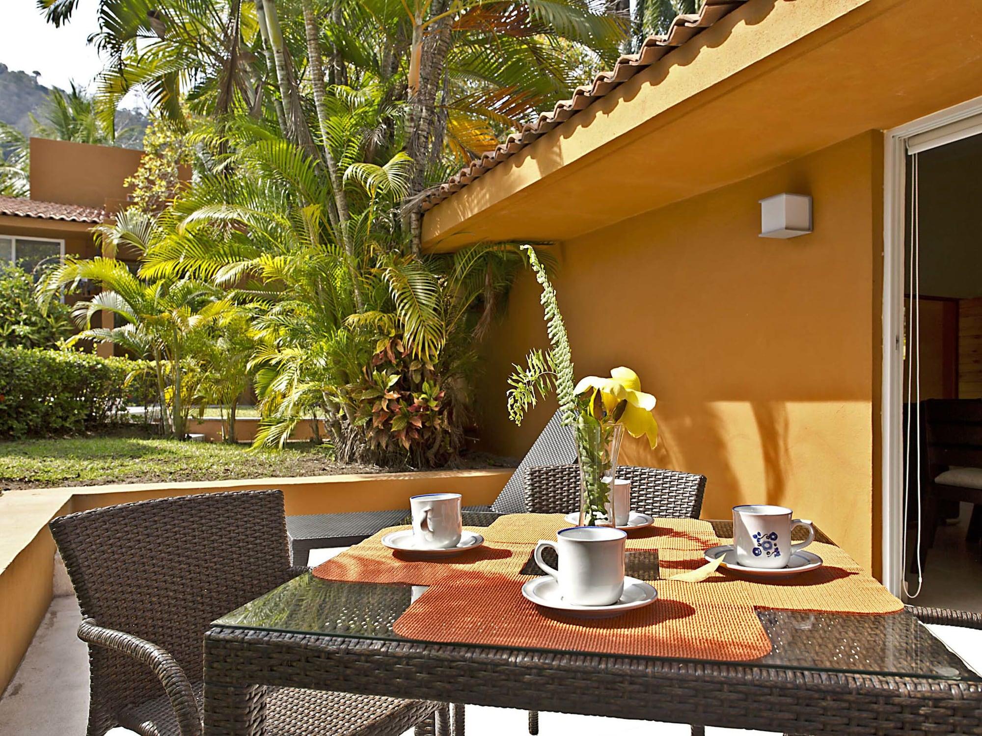 Hotel Ixzi Plus Ixtapa  Extérieur photo