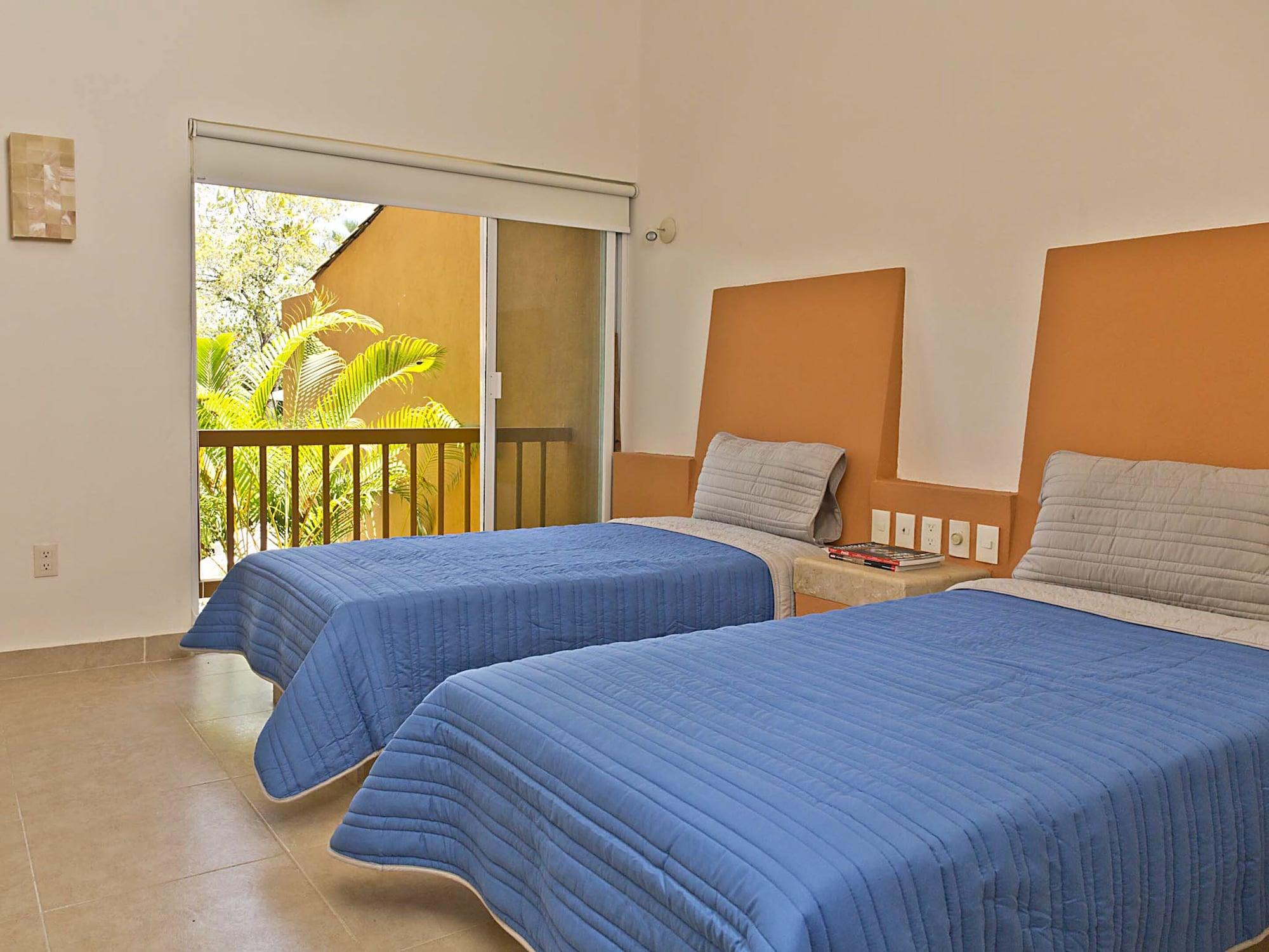 Hotel Ixzi Plus Ixtapa  Extérieur photo
