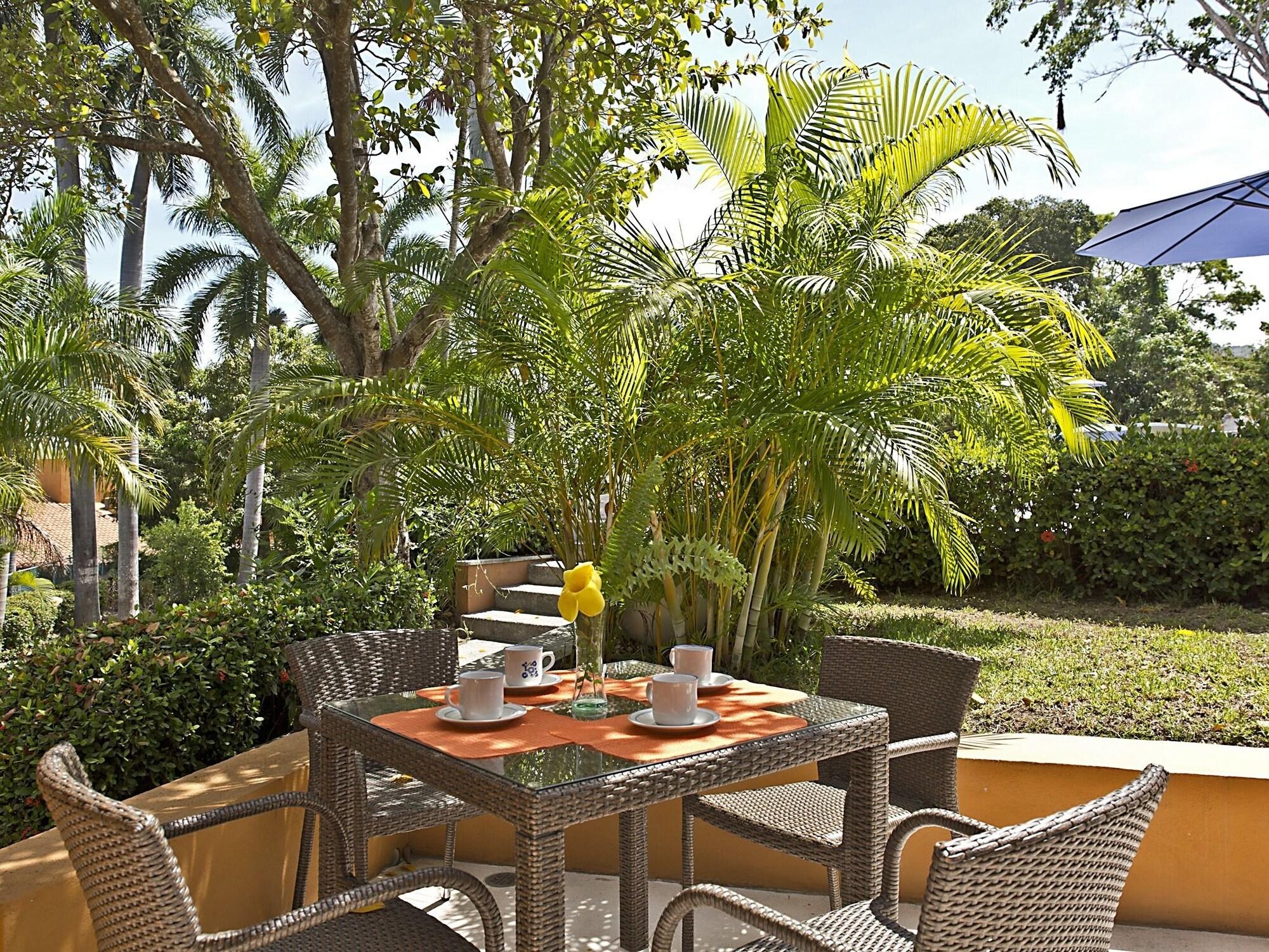 Hotel Ixzi Plus Ixtapa  Extérieur photo