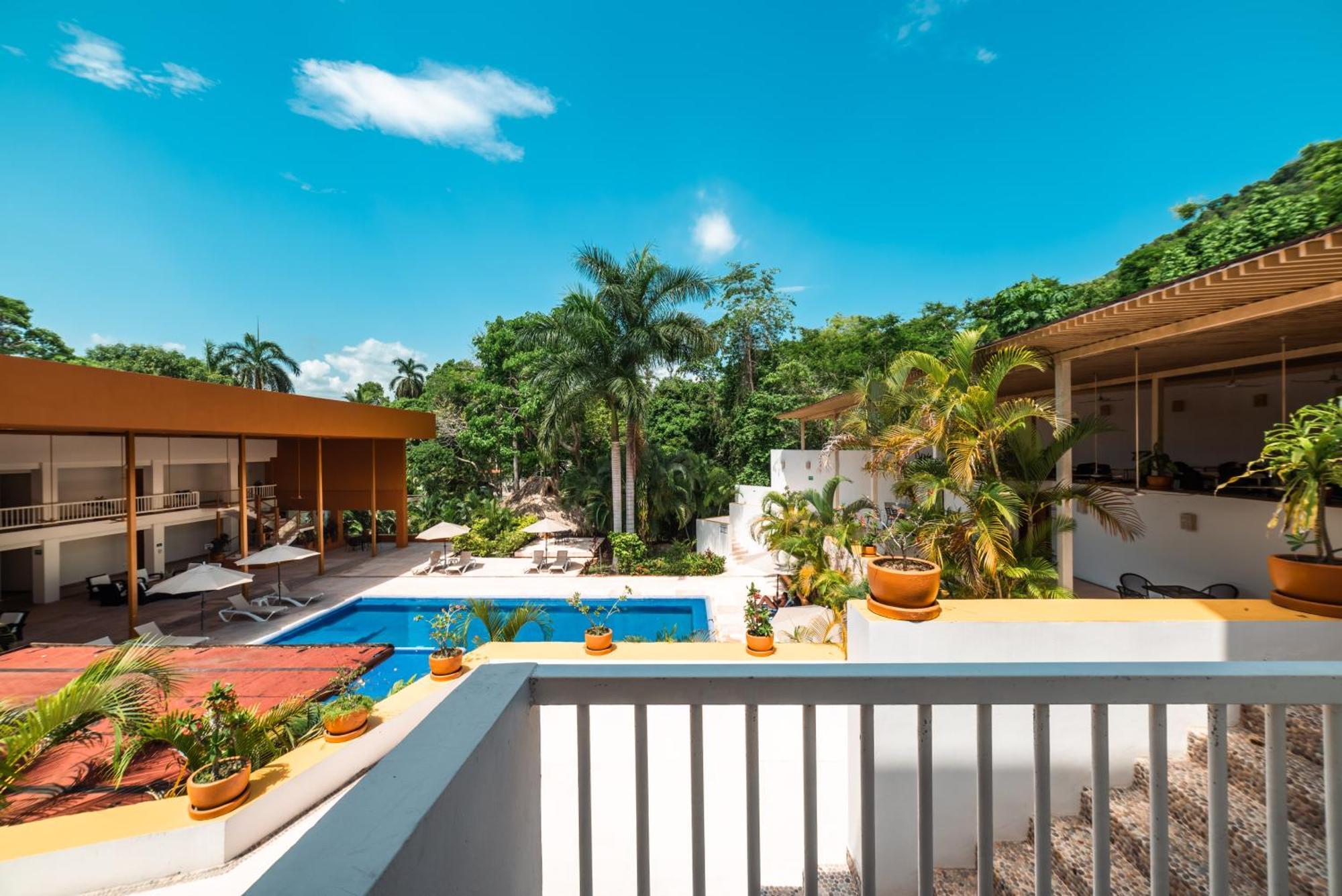 Hotel Ixzi Plus Ixtapa  Extérieur photo