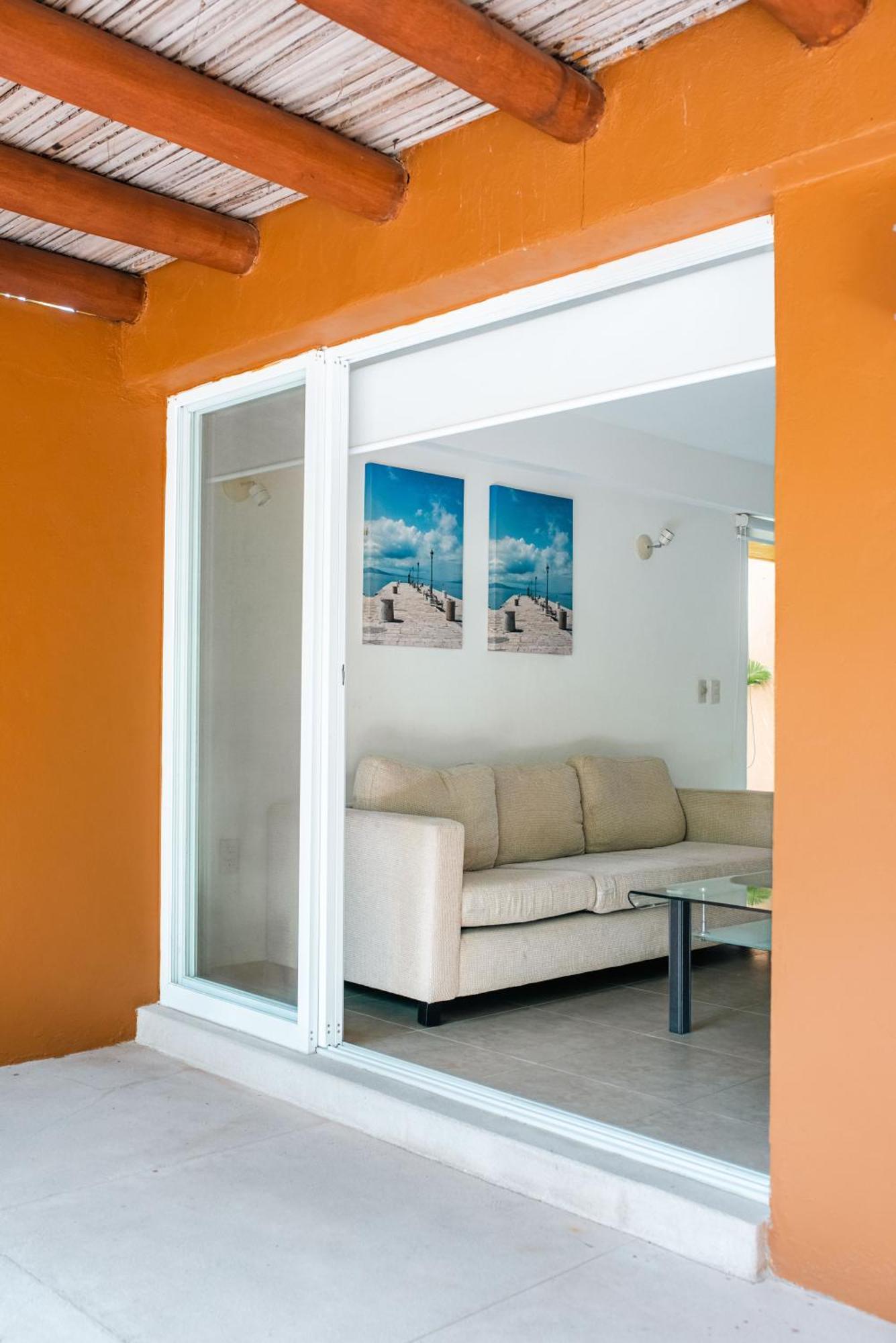 Hotel Ixzi Plus Ixtapa  Extérieur photo