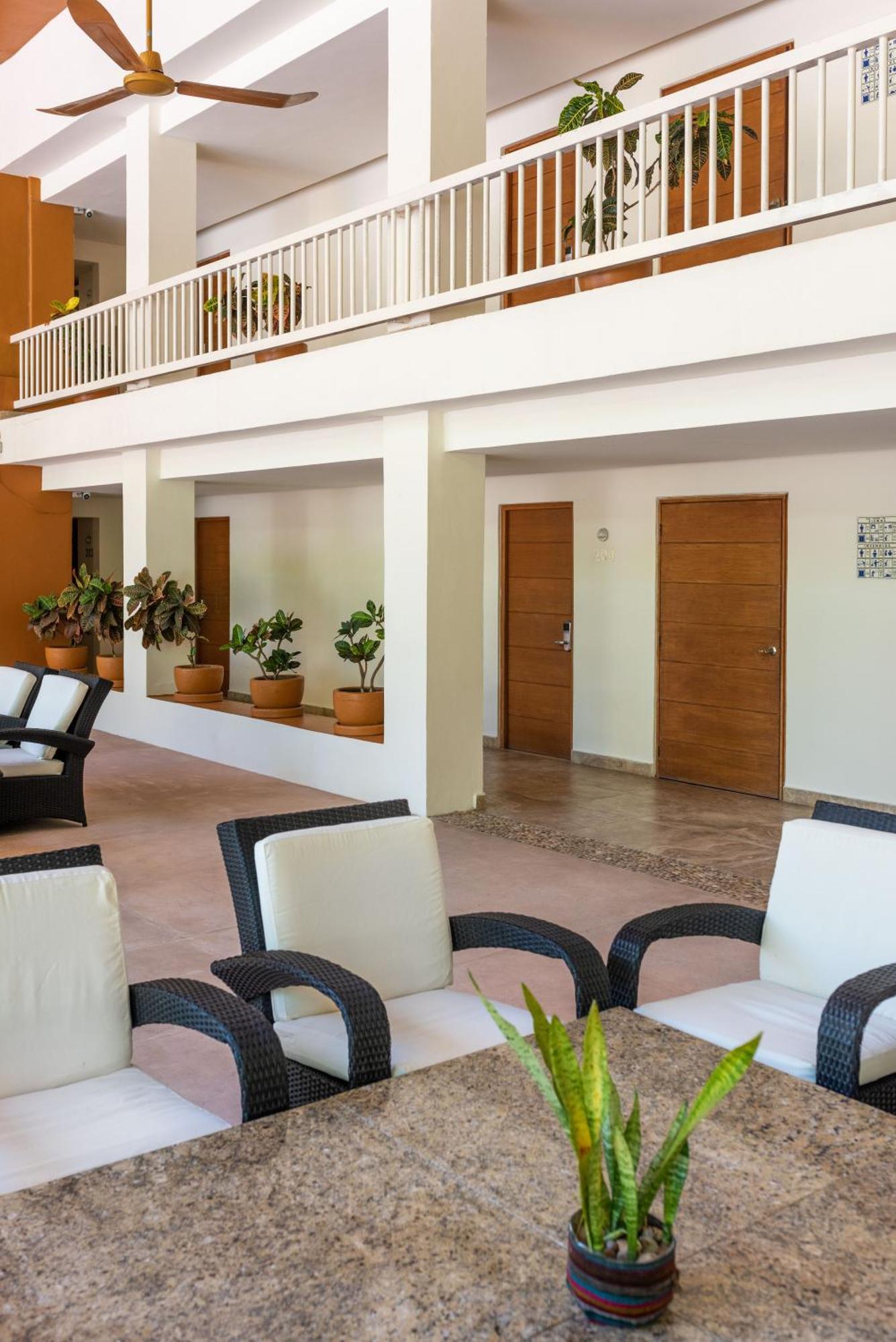 Hotel Ixzi Plus Ixtapa  Extérieur photo